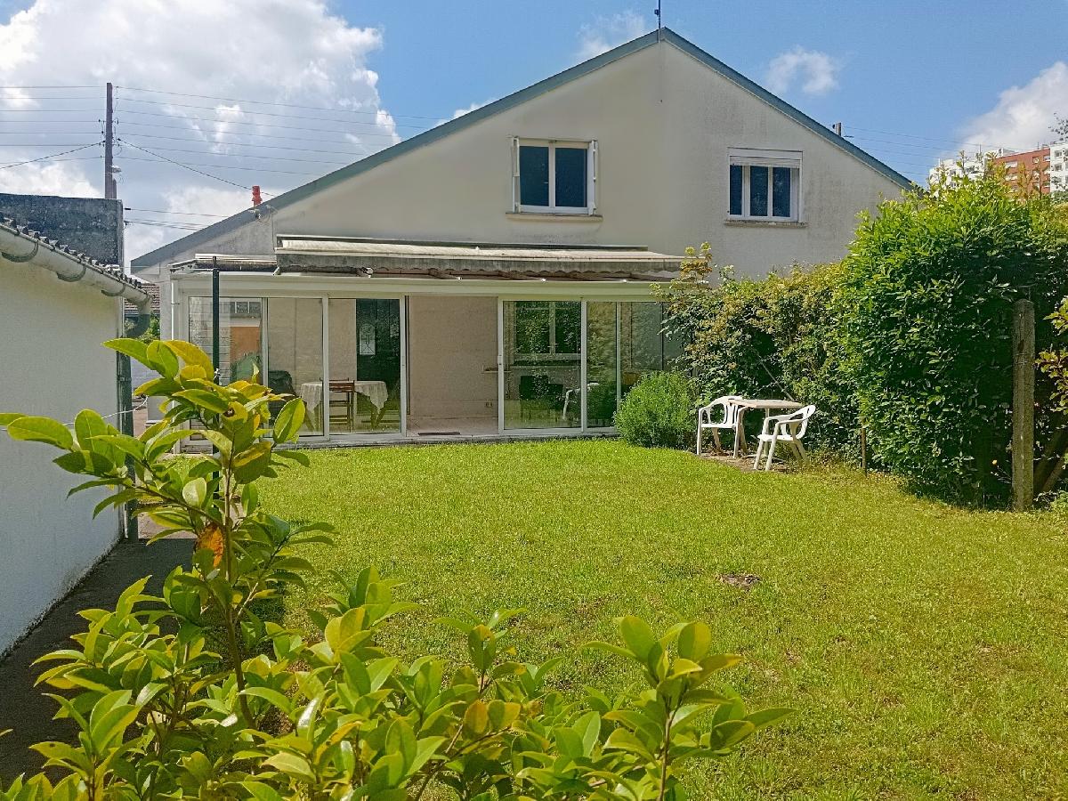 Proche parc de l'Amande -maison 3 chambres avec jardin , Nantes 44300